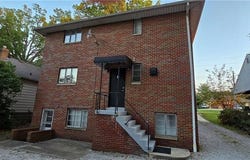 617 E Robinson Avenue, Barberton, OH 44203