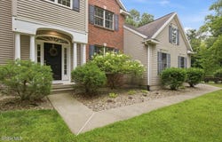 628 Vanderlyn Lane, Slingerlands, NY 12159
