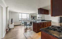 700 E 8TH Street, Kansas City, MO 64106