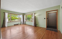 805 E Anson Street, Marshalltown, IA 50158