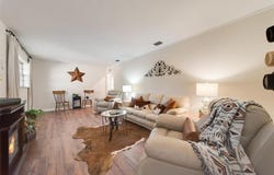 279 Kincaid Street, Van Alstyne, TX 75495