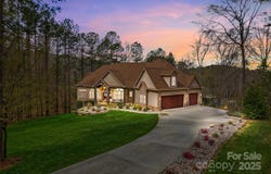 135 Frostcliff Lane, Mooresville, NC 28117