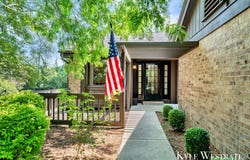 3526 Eagle Bluff Drive NE, Grand Rapids, MI 49525