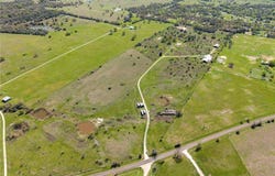 8560 Grassbur Road, Bryan, TX 77808