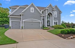19600 W 98TH Street, Lenexa, KS 66220