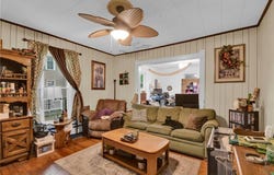 118 7th Street, Baldwin City, KS 66006