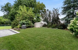 338 South Pkwy, Clifton City, NJ 07014-1225