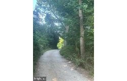 HILLTOP Road, DELTA, PA 17314