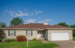 111 HAWTHORN Road, Salem, IL 62881