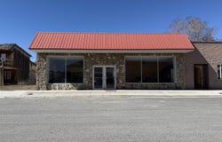 112 S Main St, Mackay, ID 83251