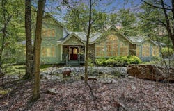 105 Cumberland Road, Pocono Pines, PA 18350