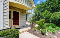 512 POPPY COURT, LANGHORNE, PA 19047