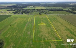 07 Comstock Road, Elberta, AL 36530