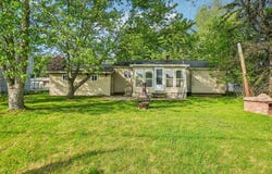 524 Winters Eave Drive, Flushing, MI 48433