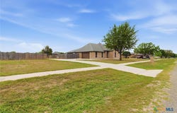 197 Thomas Drive, Martindale, TX 78655