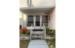 71 6TH ST W, Nokomis, FL 34275