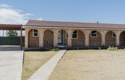 402 E 9th Street, Plainview, TX 79072