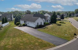 7937 Haddon Hall Way, Lysander, NY 13027