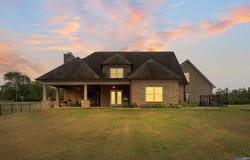329 Sharps Cove Road, Gurley, AL 35748