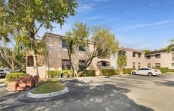 11890 NW 11th St, Pembroke Pines, FL 33026