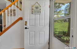 11 Watch Hill Circle, Cromwell, CT 06416