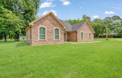 523 Hill Avenue, Pittsburg, TX 75686