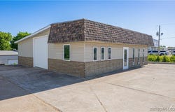 414 Hwy 42, Kaiser, MO 65047
