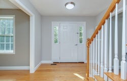 24 Robinson Ln, Pelham, NH 03076