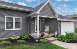 1425 W 48TH Street, Davenport, IA 52806