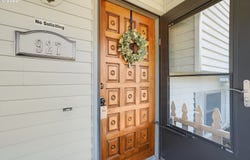 927 SE SWEETBRIAR LN, Troutdale, OR 97060