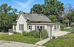 216 Dunbar Avenue, Excelsior Springs, MO 64024