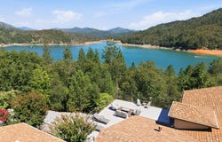 17833 Skyline Drive, Lakehead, CA 96051