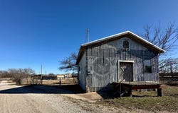 608 E College St, Coleman, TX 76834