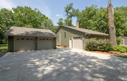 2822 Greenwald Island NW, Oak Grove, MN 55011