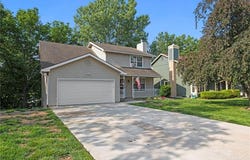 446 Hithergreen Drive, Lansing, KS 66043