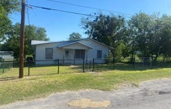 1604 5th Street, Goldthwaite, TX 76844