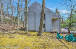 9 Rockspring Court, Lake Harmony, PA 18624