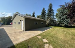 405 Main St E, Leeds, ND 58346