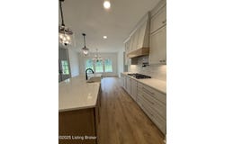 5600 Farmhouse Dr, Crestwood, KY 40014