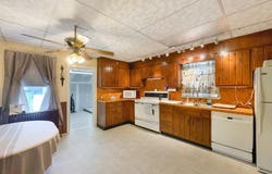 636 BROADWAY, HANOVER, PA 17331