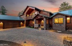 1681 S JIMSON Loop, Show Low, AZ 85901