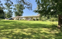 1511 Co Rd 74, Florence, AL 35633