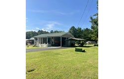 1035 Hill Dr, Counce, TN 38326