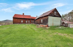 19 Knox Road, Peru, ME 04290