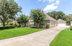 3370 Foxbriar Lane, Beaumont, TX 77706