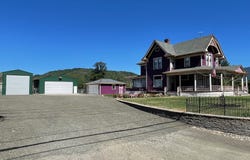 221 MAIN ST, Riddle, OR 97469
