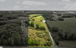 3475 W M-113, Kingsley, MI 49649