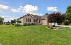 514 Westwind, Ithaca, MI 48847
