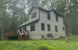 104 Maple Park Drive, Shohola, PA 18458