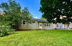 2622 Garden Avenue, Cedar Falls, IA 50613